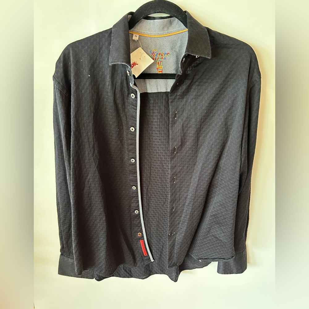 Men's Black Casual Button-Down Shirt with Subtle Texture